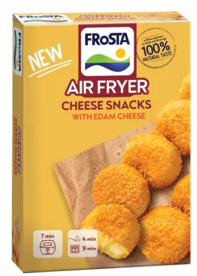 Žltá škatuľa so syrovými pochúťkami „FRoSTA Air Fryer Cheese Snacks“ a vyprážané syrové kúsky; na obale je uvedený názov „Edam“, 100 % prírodná chuť a časy prípravy v teplovzdušnej fritéze 7/4/9 minút.
