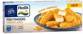 Na škatuli rybích prstov FRoSTA Fish Fingers Cornflakes sú zlaté rybie prsty FRoSTA, niektoré rozlomené, s nápisom Super Crunchy a NEW na obale.