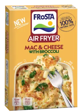 Škatuľa s výrobkom „FRoSTA Mac & Cheese s brokolicou“ na prípravu v teplovzdušnej fritéze. Na obale je vidlička s cestovinami so syrom, 100 % prírodná chuť a návod na prípravu v teplovzdušnej fritéze.